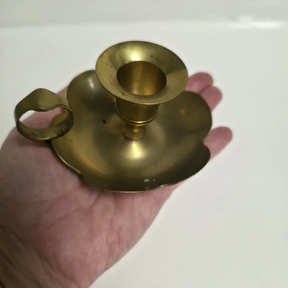 Vintage Brass Chamberstick Candle Holder Finger Loop Scalloped Petal Base